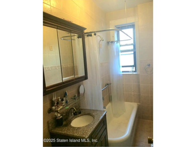 PRIME OCEAN PARKWAY LOCATION, JUST A FEW MINUTES FROM THE BEACH - photo 7