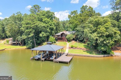 4Bedroom Lakefront Home with rustic charm & modern finishes. - photo 2