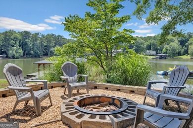 4Bedroom Lakefront Home with rustic charm & modern finishes. - photo 4