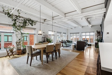 Enjoy stunning city views from this 5th-floor condo in the