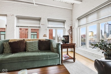 Enjoy stunning city views from this 5th-floor condo in the