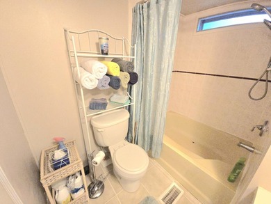 BACK ON THE MARKET!! Charming 2 bedroom 1 full bath home, fenced - photo 19