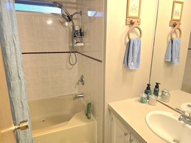 BACK ON THE MARKET!! Charming 2 bedroom 1 full bath home, fenced - photo 21