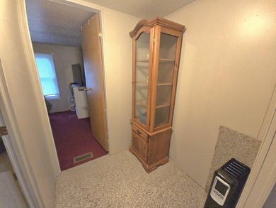 BACK ON THE MARKET!! Charming 2 bedroom 1 full bath home, fenced - photo 26