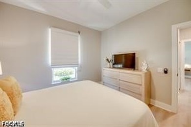 This amazing property located at the Britannia Lake is just - photo 34