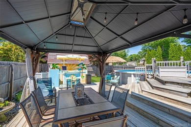 Enjoy one-level living in this beautiful Sayville Ranch - photo 41