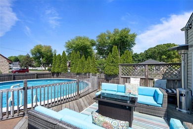 Enjoy one-level living in this beautiful Sayville Ranch - photo 47