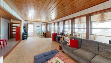 TIMLESS LAKE CHARM WITH ENDLESS POSSIBILITIES. - photo 17
