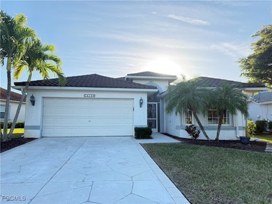 Heritage Cove Lakes Home Sale Pending in Fort Myers Florida