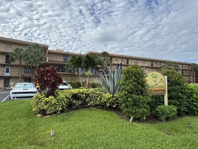 Renovated 1 bedroom 1 1/2 baths condo in Boca Raton can be - photo 13