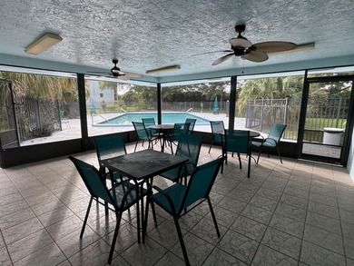 Renovated 1 bedroom 1 1/2 baths condo in Boca Raton can be - photo 21