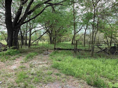 Beautiful 5.833 acres between North Hopkins Elementary and 154 - photo 5
