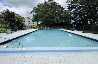 Renovated 1 bedroom 1 1/2 baths condo in Boca Raton can be - photo 26