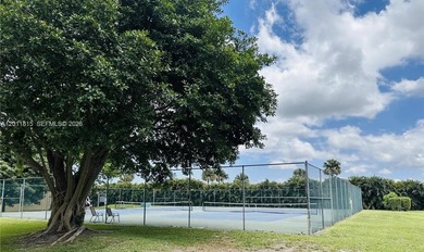 Renovated 1 bedroom 1 1/2 baths condo in Boca Raton can be - photo 27