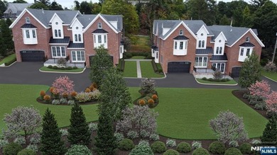 Hudson River Home For Sale in Alpine New Jersey