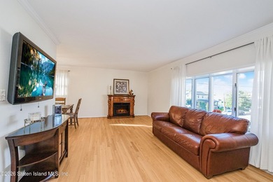 Welcome to this beautifully updated raised ranch in the heart of - photo 5