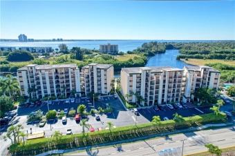 Caloosahatchee River - Lee County Condo Sale Pending in North Fort Myers Florida