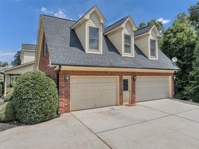 Executive 4-sided Brick Traditional With Master On Main and Full - photo 3