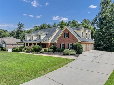 Executive 4-sided Brick Traditional With Master On Main and Full - photo 4