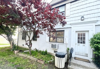 NO INTERVIEW Garden-Style 3 Bedroom Coop for Sale in Kew Garden - photo 1