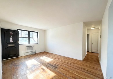 NO INTERVIEW Garden-Style 3 Bedroom Coop for Sale in Kew Garden - photo 6