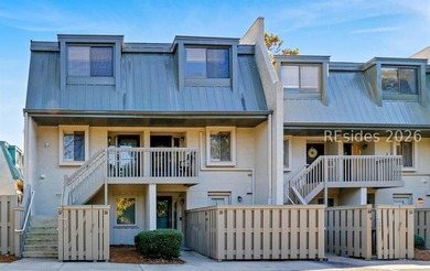 Just steps from the beach, Surf Court is one of the island's - photo 1
