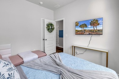 Turnkey Pond-View Townhome in Victory Point | STR-Approved | 3BR - photo 7