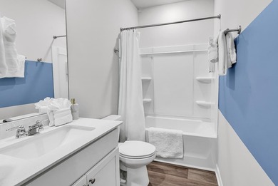 Turnkey Pond-View Townhome in Victory Point | STR-Approved | 3BR - photo 8