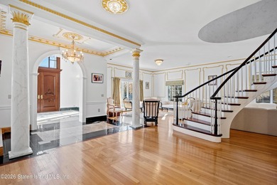 A truly irreplaceable offering on Todt Hill, this extraordinary - photo 6