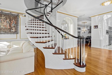 A truly irreplaceable offering on Todt Hill, this extraordinary - photo 9