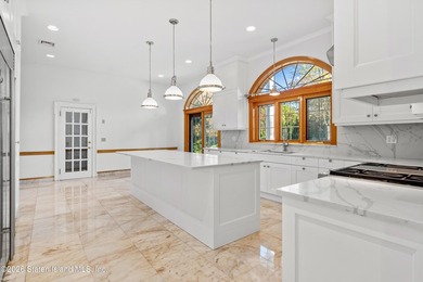 A truly irreplaceable offering on Todt Hill, this extraordinary - photo 10