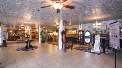 Updated one-bedroom condominium located in the iconic Flanders