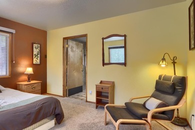 Discover the charming 3-bedroom, 2-bath cabin in Wawona - photo 22