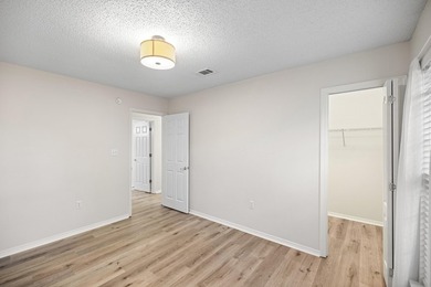Welcome to this beautiful 4BR/3BA home tucked away on a quiet - photo 24