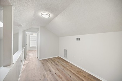 Welcome to this beautiful 4BR/3BA home tucked away on a quiet - photo 28