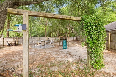 Welcome to this beautiful 4BR/3BA home tucked away on a quiet - photo 39