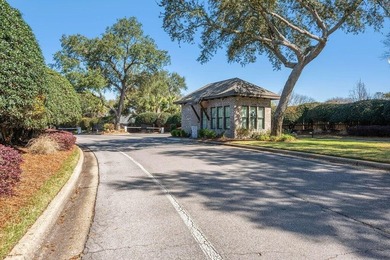 Welcome to this beautiful 4BR/3BA home tucked away on a quiet - photo 41