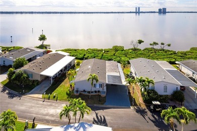 Caloosahatchee River Home For Sale in North Fort Myers Florida