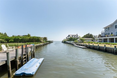 Set on 0.63 acres with waterside pool and 110Ft of bulkhead - photo 5