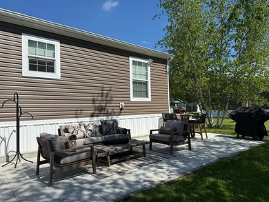 PRICE IMPROVEMENT + BUYER INCENTIVE! The seller is offering $200 - photo 4