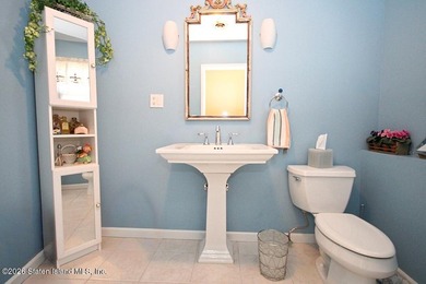 WELCOME TO THIS BEAUTIFUL & METICULOUSLY KEPT COLONIAL SITUATED - photo 10