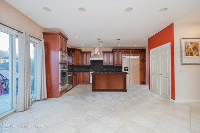 One of a kind 2-family CHC located in prestigious Dongan Hills! - photo 6