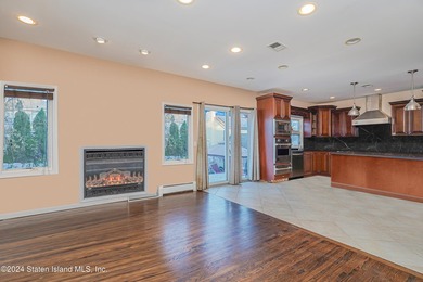 One of a kind 2-family CHC located in prestigious Dongan Hills! - photo 7