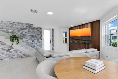 Extensively renovated CBS pool home in desirable Duck Key - photo 11