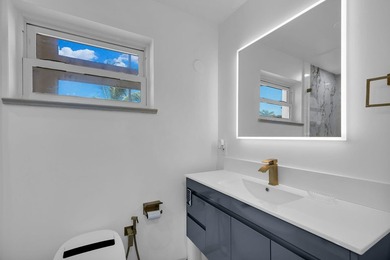 Extensively renovated CBS pool home in desirable Duck Key - photo 17