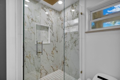 Extensively renovated CBS pool home in desirable Duck Key - photo 18