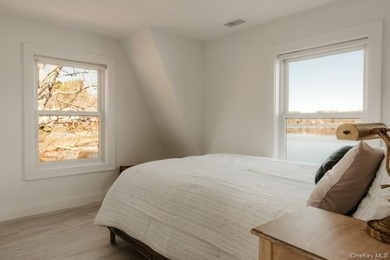 Drift into lake-life mode with this entirely rebuilt waterfront - photo 18