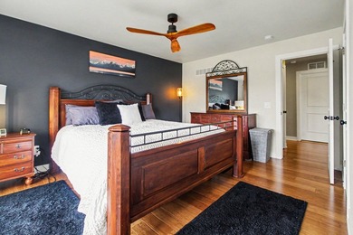 Move into this immaculate custom-built 3-bedroom, 2.5-bath, open - photo 20