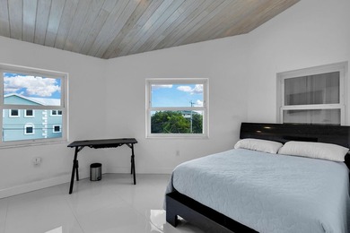 Extensively renovated CBS pool home in desirable Duck Key - photo 21