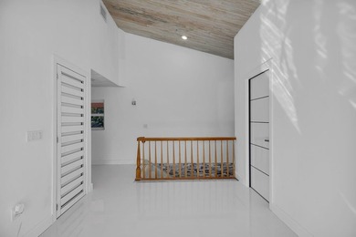 Extensively renovated CBS pool home in desirable Duck Key - photo 24
